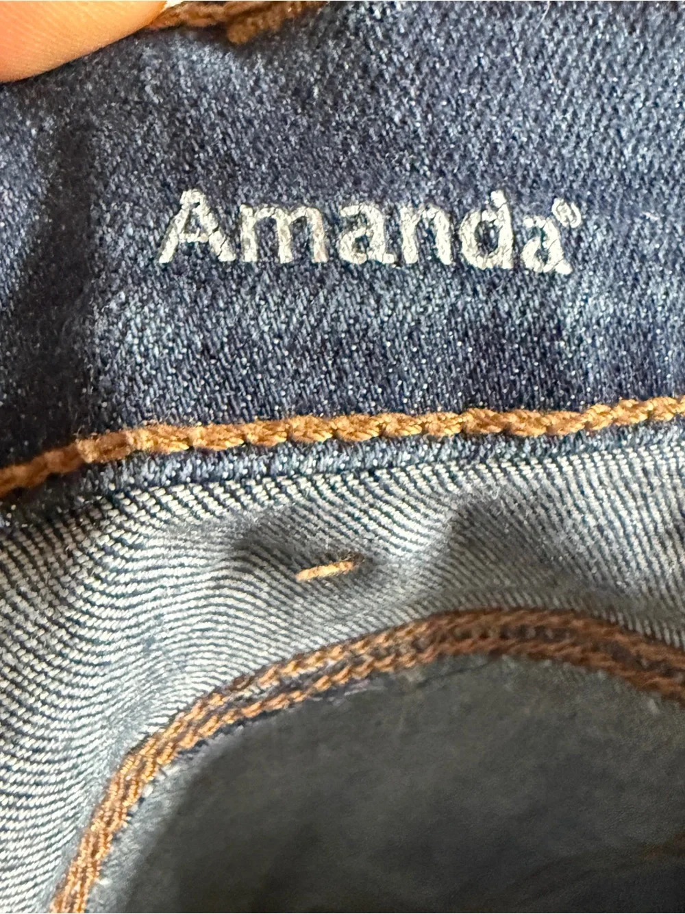 3/$50 Gloria Vanderbilt Amanda All Around Slimming Denim Bermuda Shorts 24W